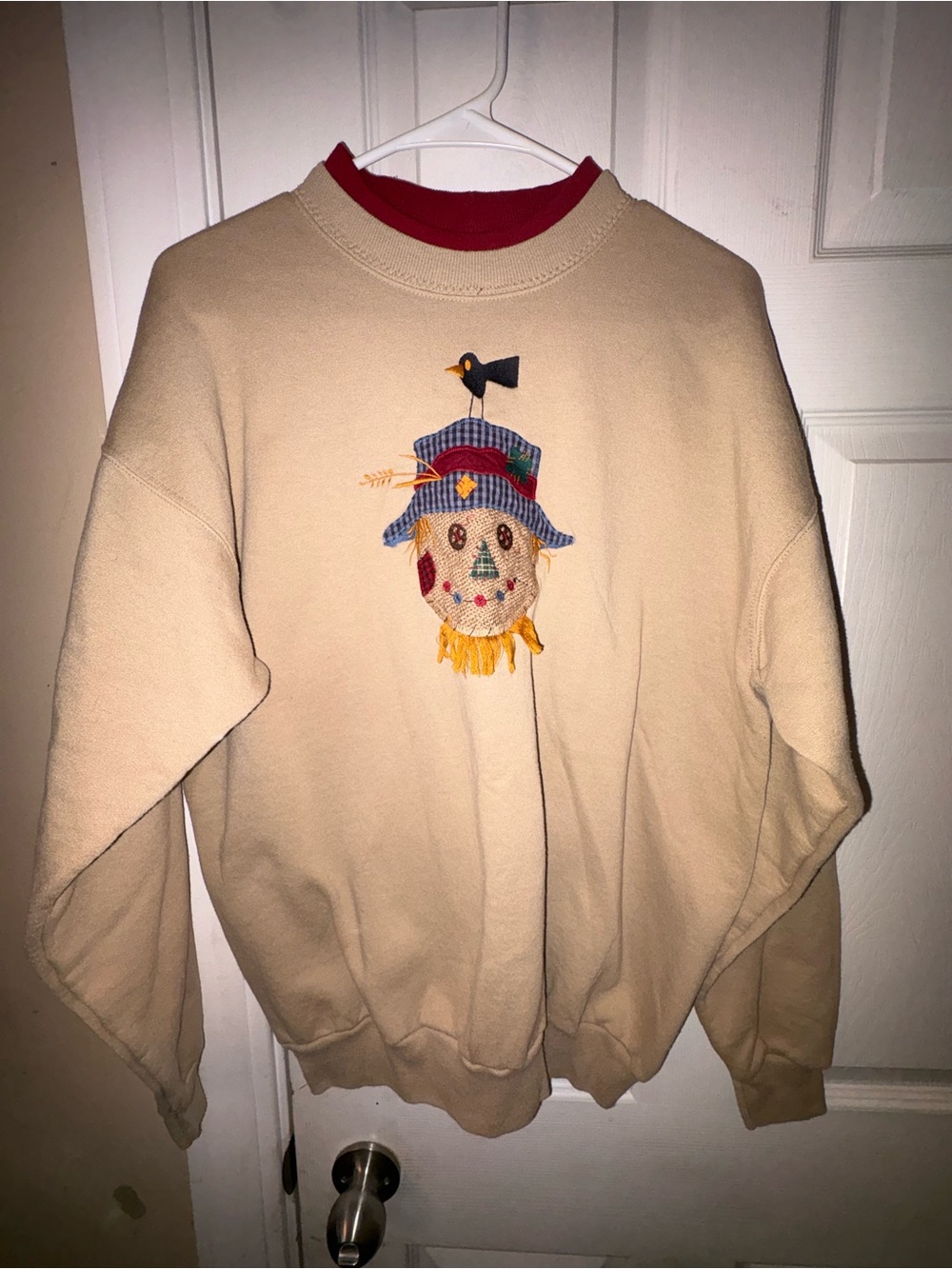Vintage Women’s  Beige Crewneck Sweater with Scarecrow Embroidery
